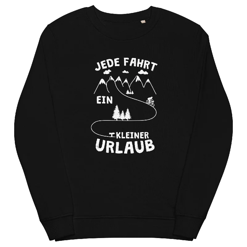 Jede Fahrt ein kleiner Urlaub - Unisex Premium Organic Sweatshirt Hoodie with Elastic Cuffs Stretchable Comfortable Jede Fahrt ein kleiner Urlaub - Unisex Premium Organic Sweatshirt Hoodie with Elastic Cuffs Stretchable Comfortable