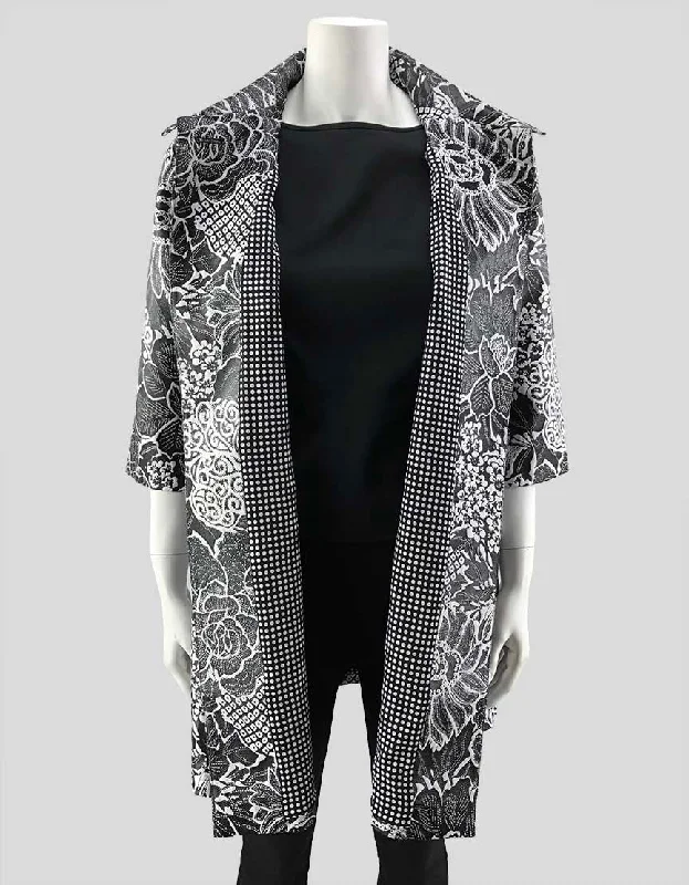 St. John Evening Topper Coat - 4 US Hook-and-Loop Buckled Tied