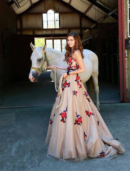 High Quality Sweetheart Sweep Train Champagne Prom Dresses