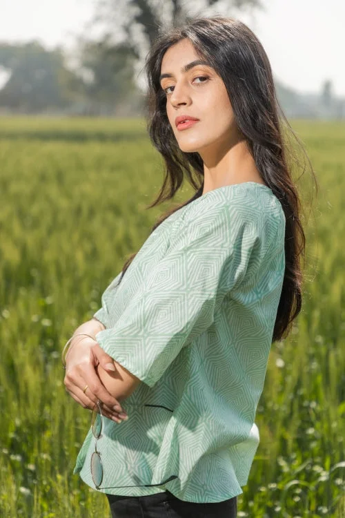 Sootisyahi 'Valley Breeze' Azofree Handblock Printed Pure Cotton Crop Top Cozy Warm Stylish Sootisyahi 'Valley Breeze' Azofree Handblock Printed Pure Cotton Crop Top Cozy Warm Stylish