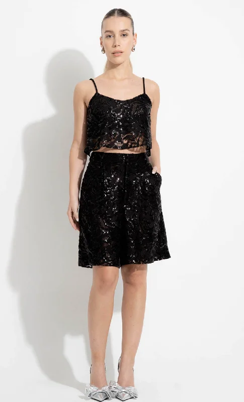 Pearl Crop Top Boxy Fit Fitted Loose