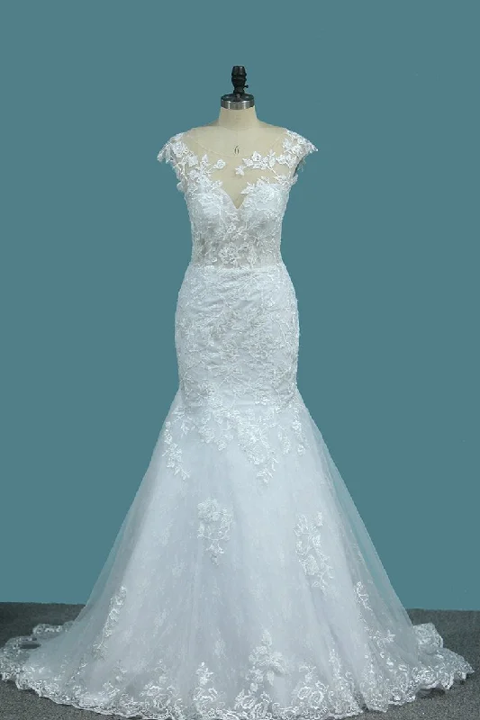 Scoop Open Back Lace Wedding Dresses With Applique Covered Button Tunics Solid Classic Scoop Open Back Lace Wedding Dresses With Applique Covered Button Tunics Solid Classic