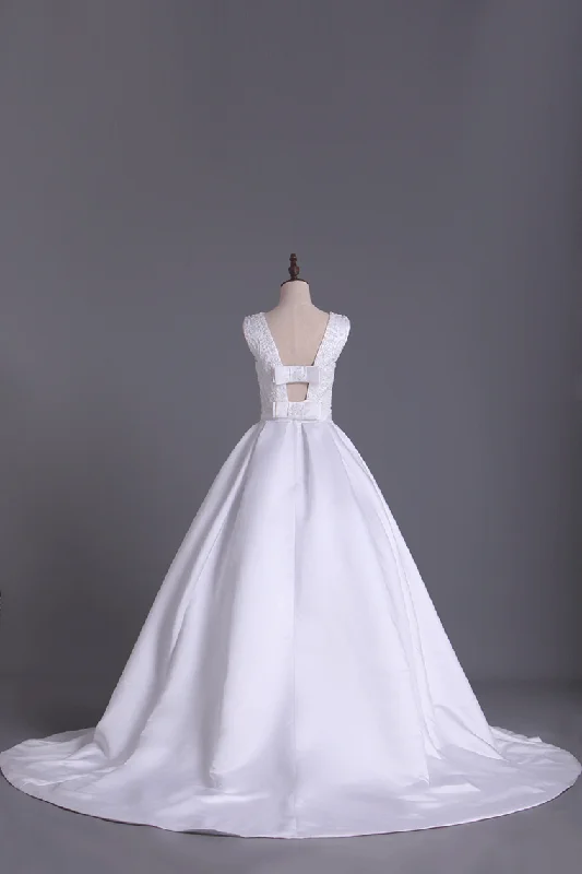 Scoop Sexy Back A Line Beaded Bodice Satin Wedding Dress Chapel Trian Tunics Evening elegant Scoop Sexy Back A Line Beaded Bodice Satin Wedding Dress Chapel Trian Tunics Evening elegant